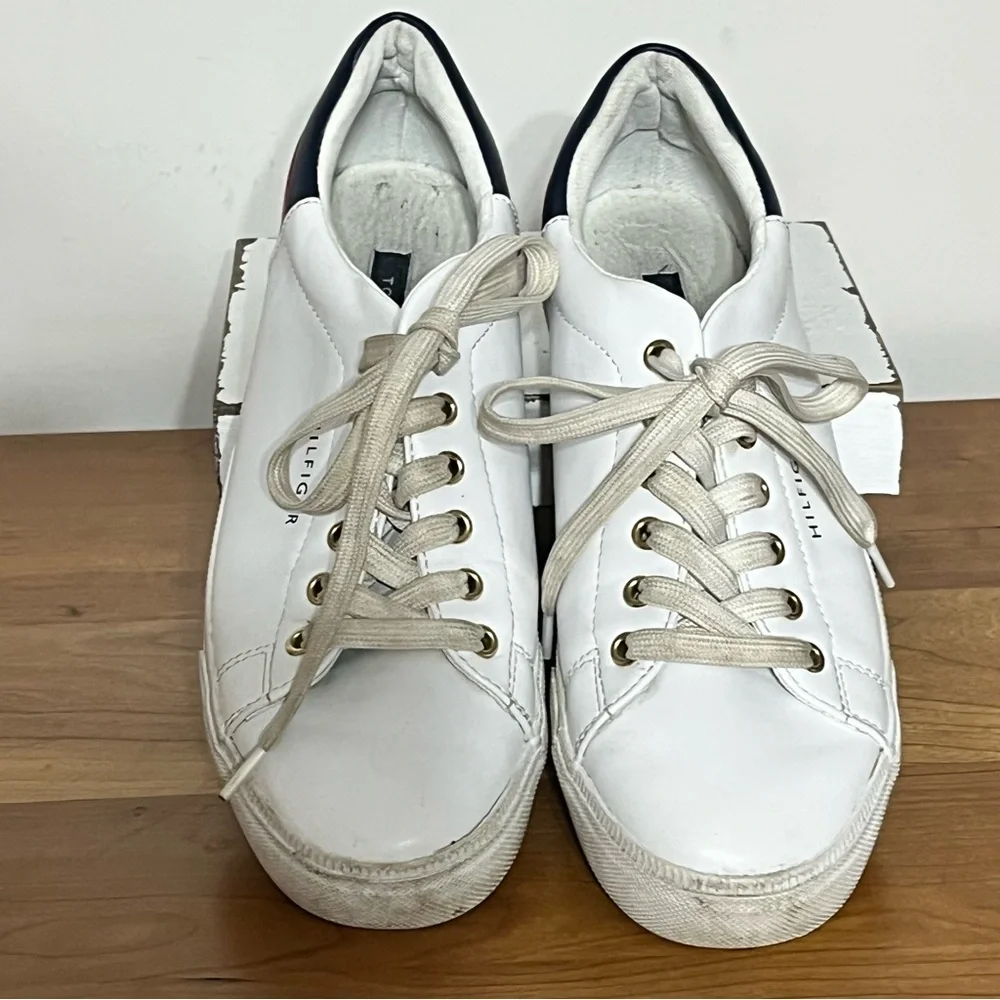 Tommy Hilfiger Womens 6.5 Laddin Casual‎ Lace Up Sneakers White Faux Leather